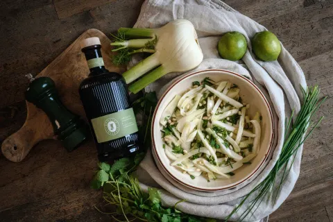 Huile d'olive Grossane du Domaine Jòlibois et salade de fenouil, recette d'Eva Gaillot